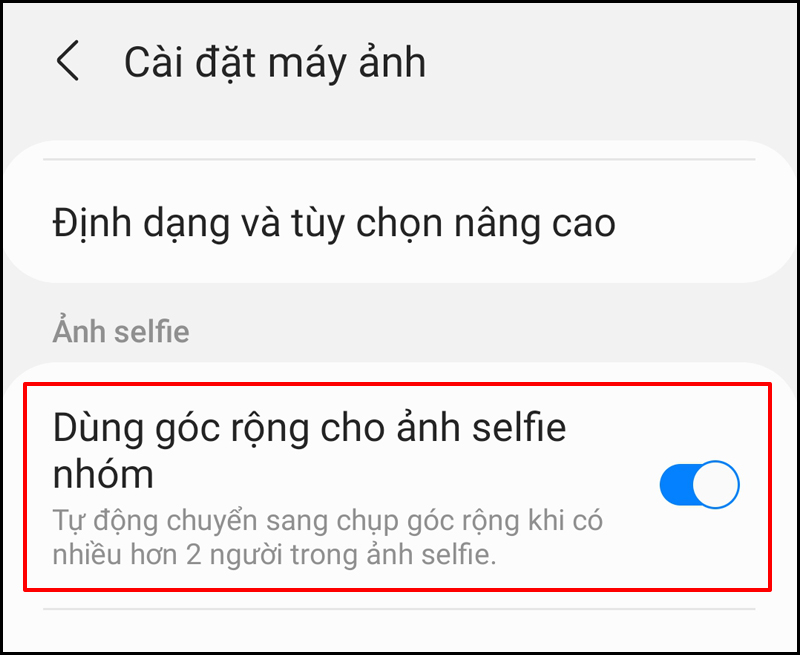 D&ugrave;ng g&oacute;c rộng cho ảnh selfie nh&oacute;m